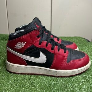 Size 6Y- Jordan 1 Mid
Gym Red Black White (2024) GS